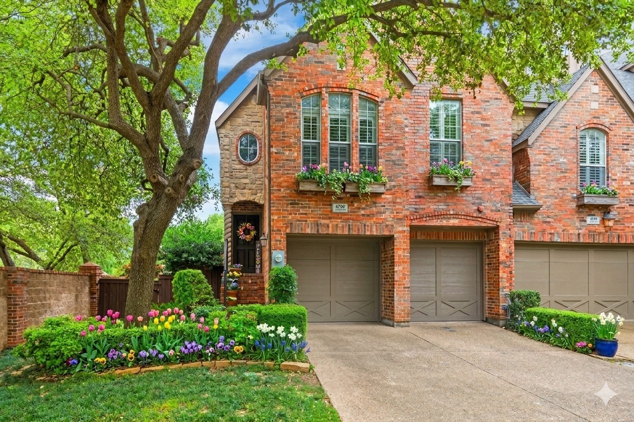4160 Towne Green Circle Addison TX 75001