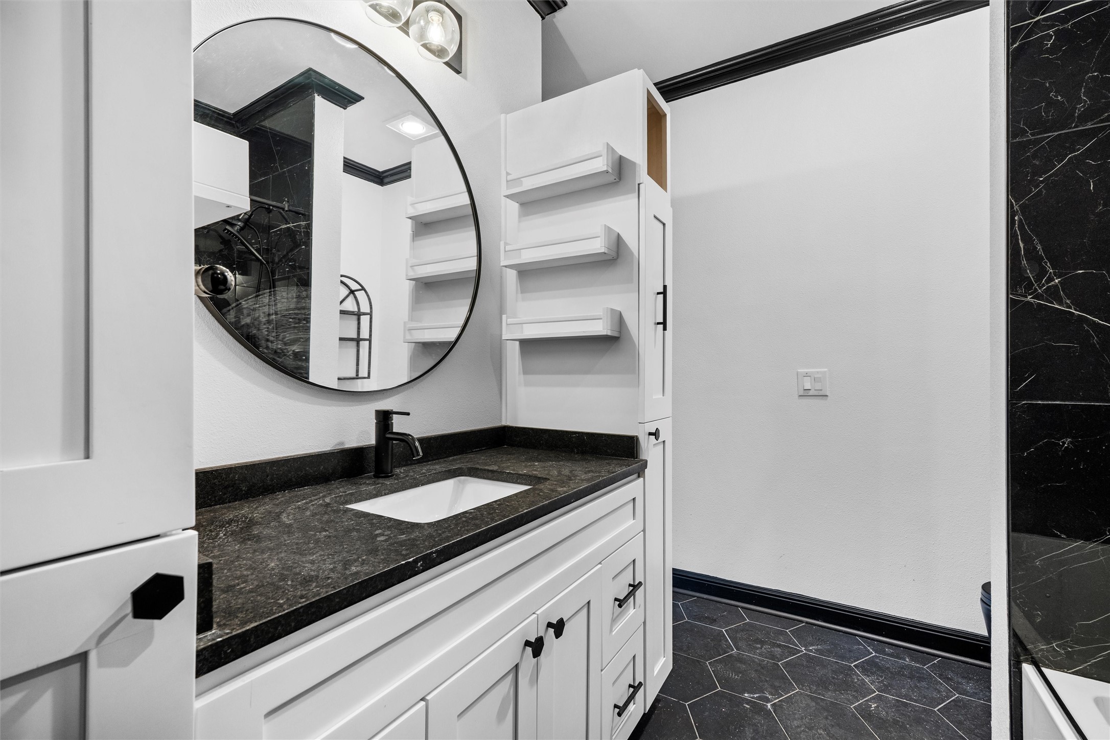 4160 Towne Green Circle Addison TX 75001