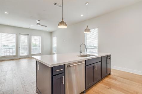 130 S Cooper Street Arlington TX 76013