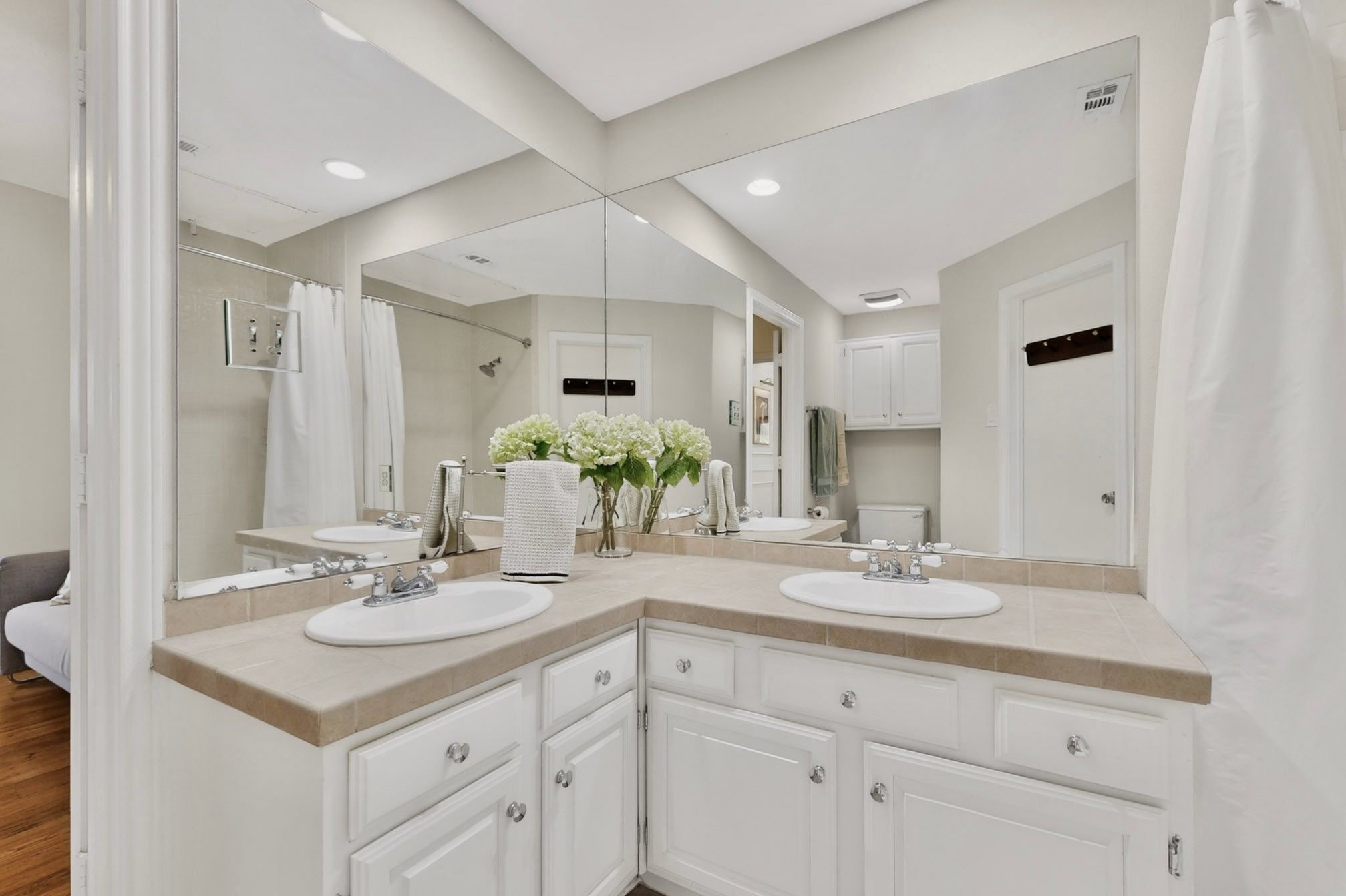 4034 Rawlins Street Dallas TX 75219