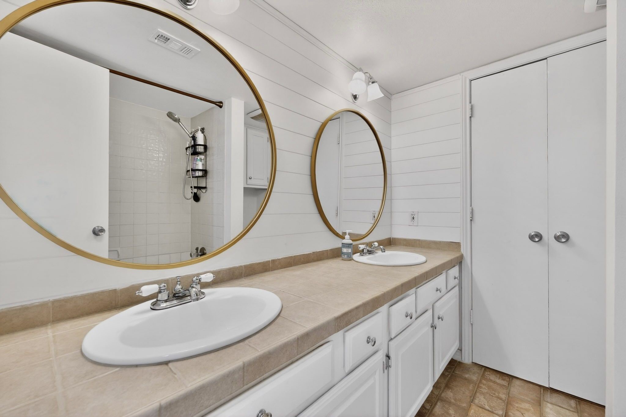 4034 Rawlins Street Dallas TX 75219