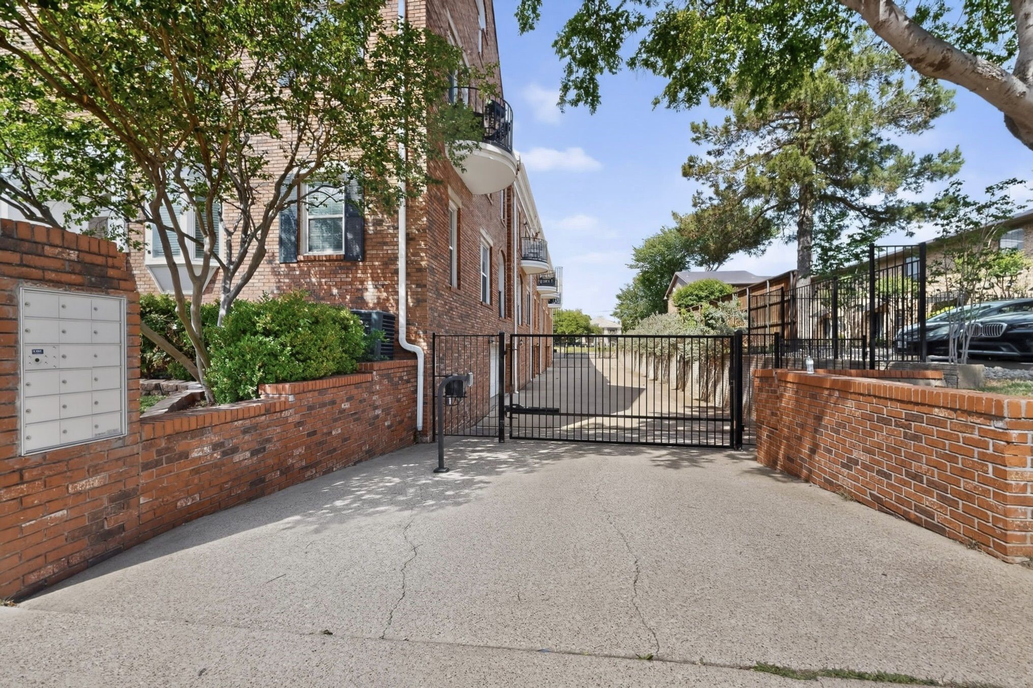 4034 Rawlins Street Dallas TX 75219