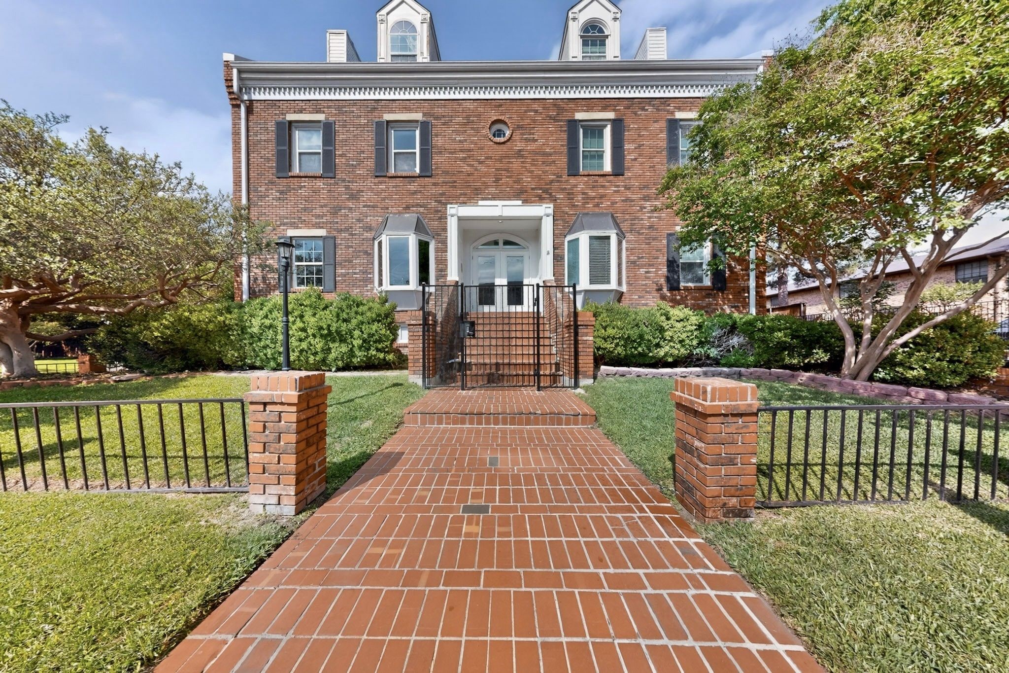 4034 Rawlins Street Dallas TX 75219