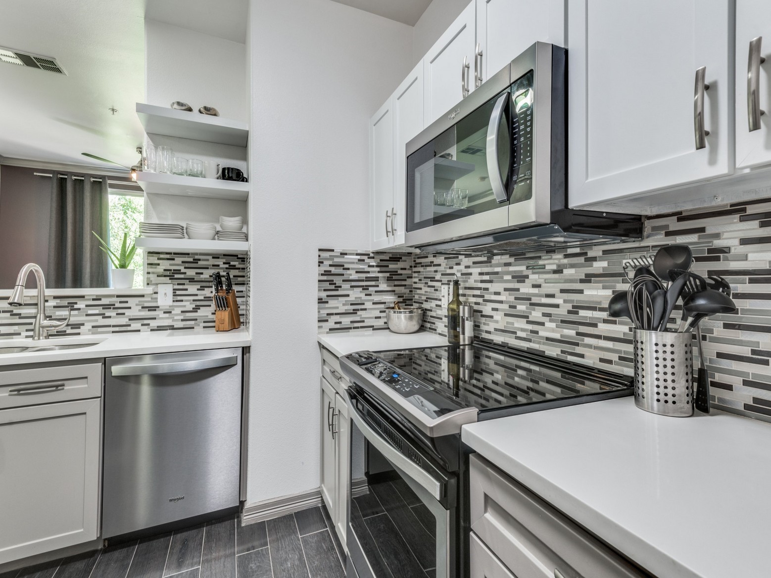 330 Las Colinas Boulevard E Irving TX 75039