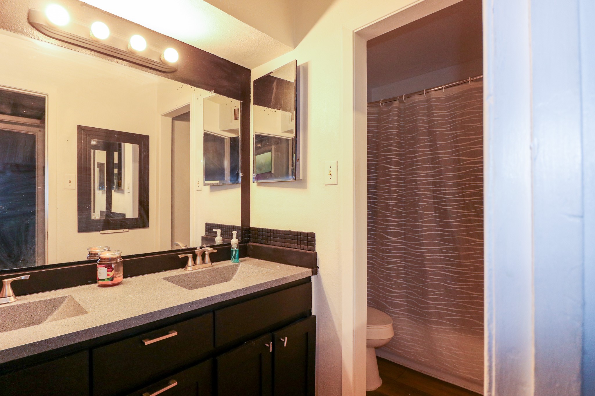 5322 Fleetwood Oaks Avenue Dallas TX 75235