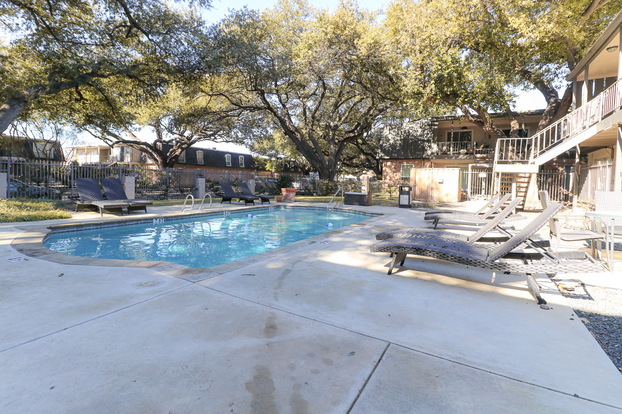 5322 Fleetwood Oaks Avenue Dallas TX 75235