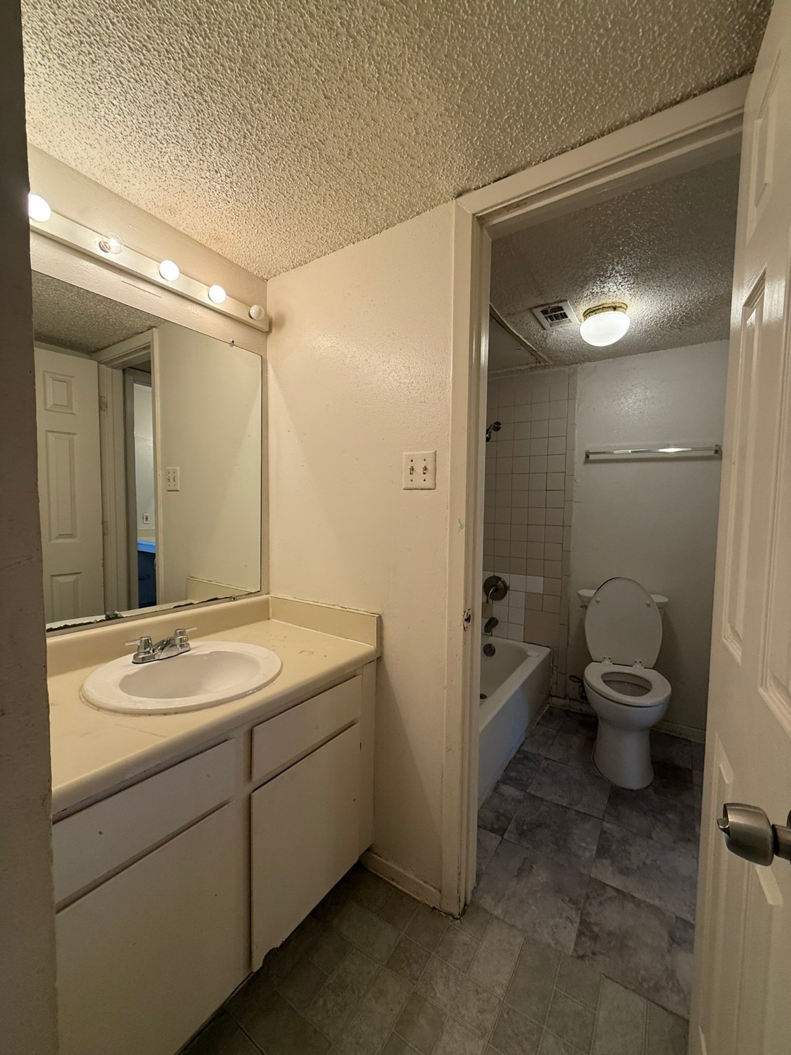 6050 Melody Lane Dallas TX 75231
