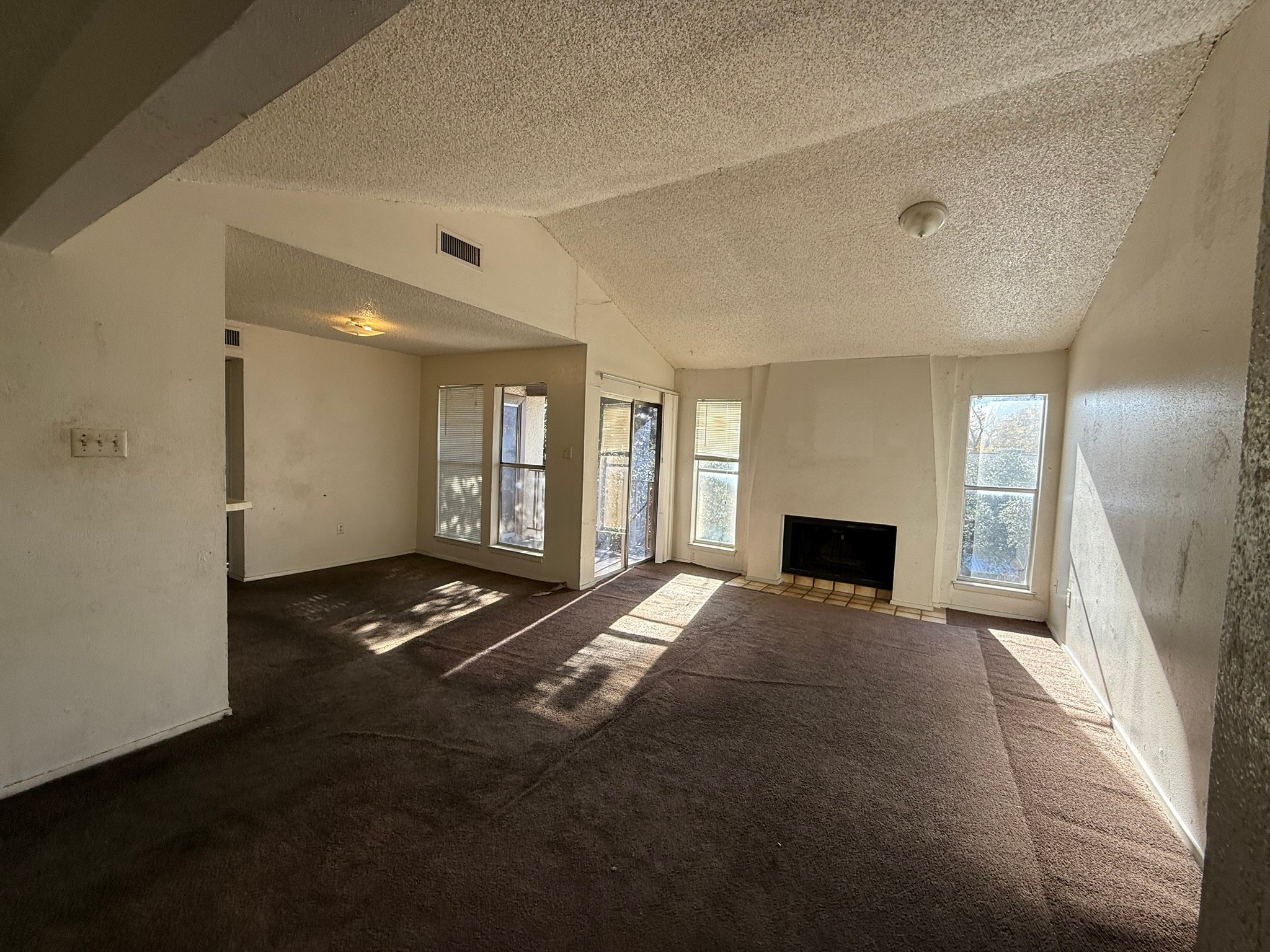 6050 Melody Lane Dallas TX 75231