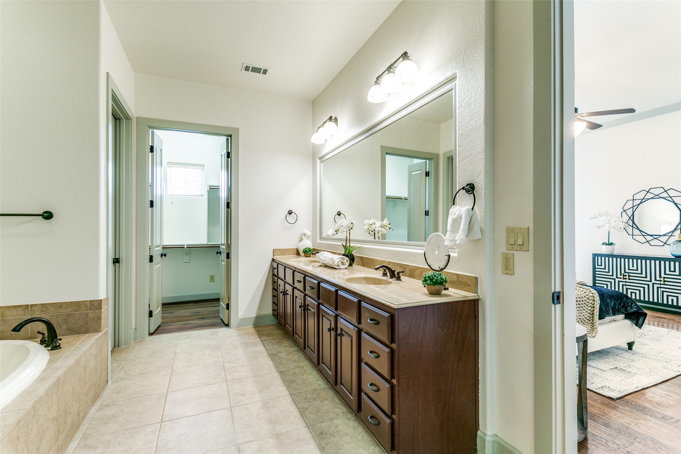 580 Via Amalfi Irving TX 75039