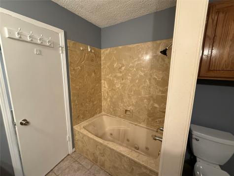 3402 Country Club Drive W Irving TX 75038