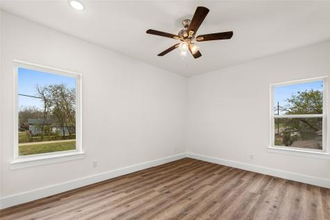400 S Henderson Avenue Dallas TX 75223