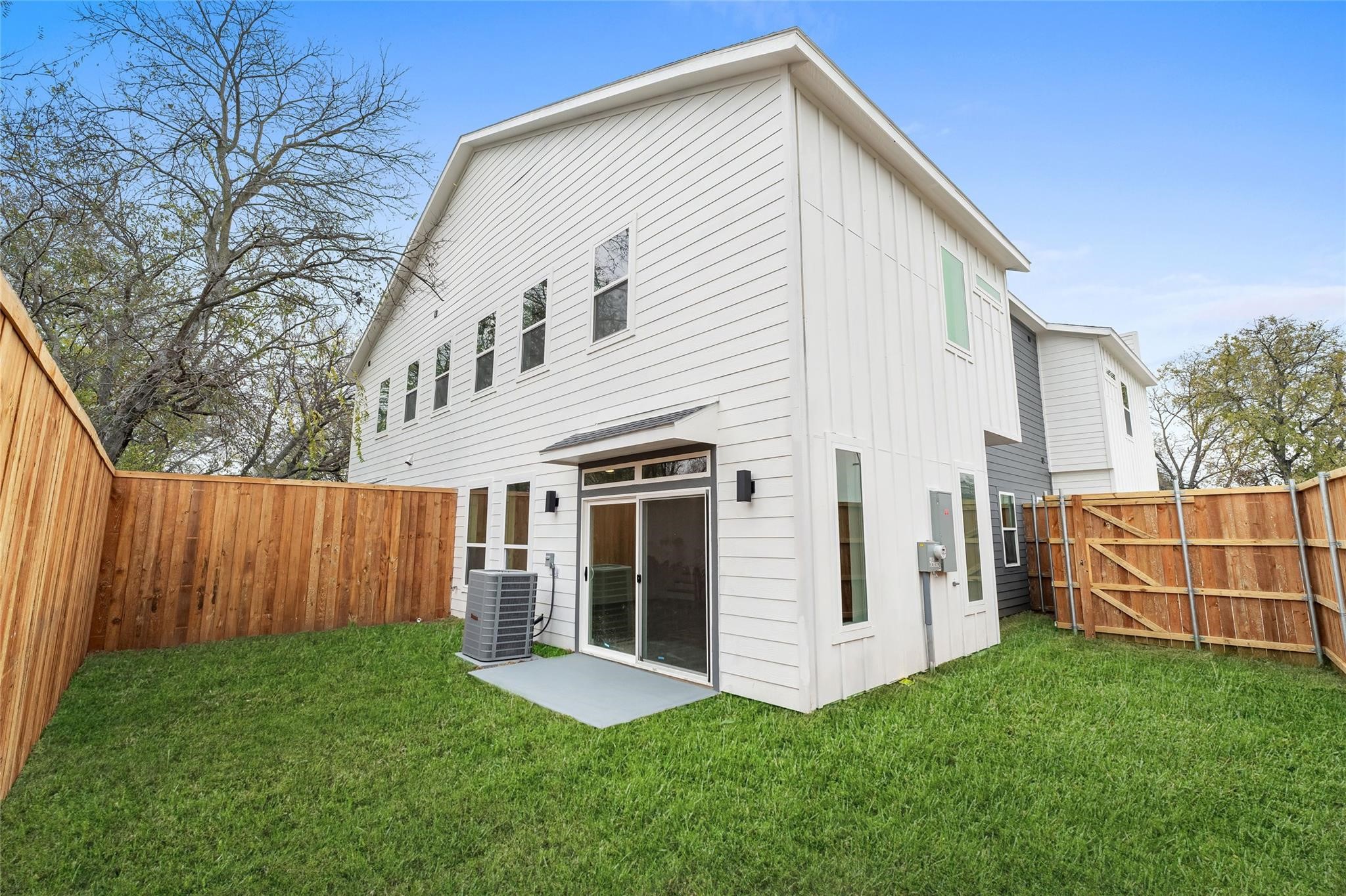 400 S Henderson Avenue Dallas TX 75223