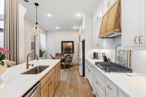 8120 Yellow Brick Pass Mckinney TX 75071
