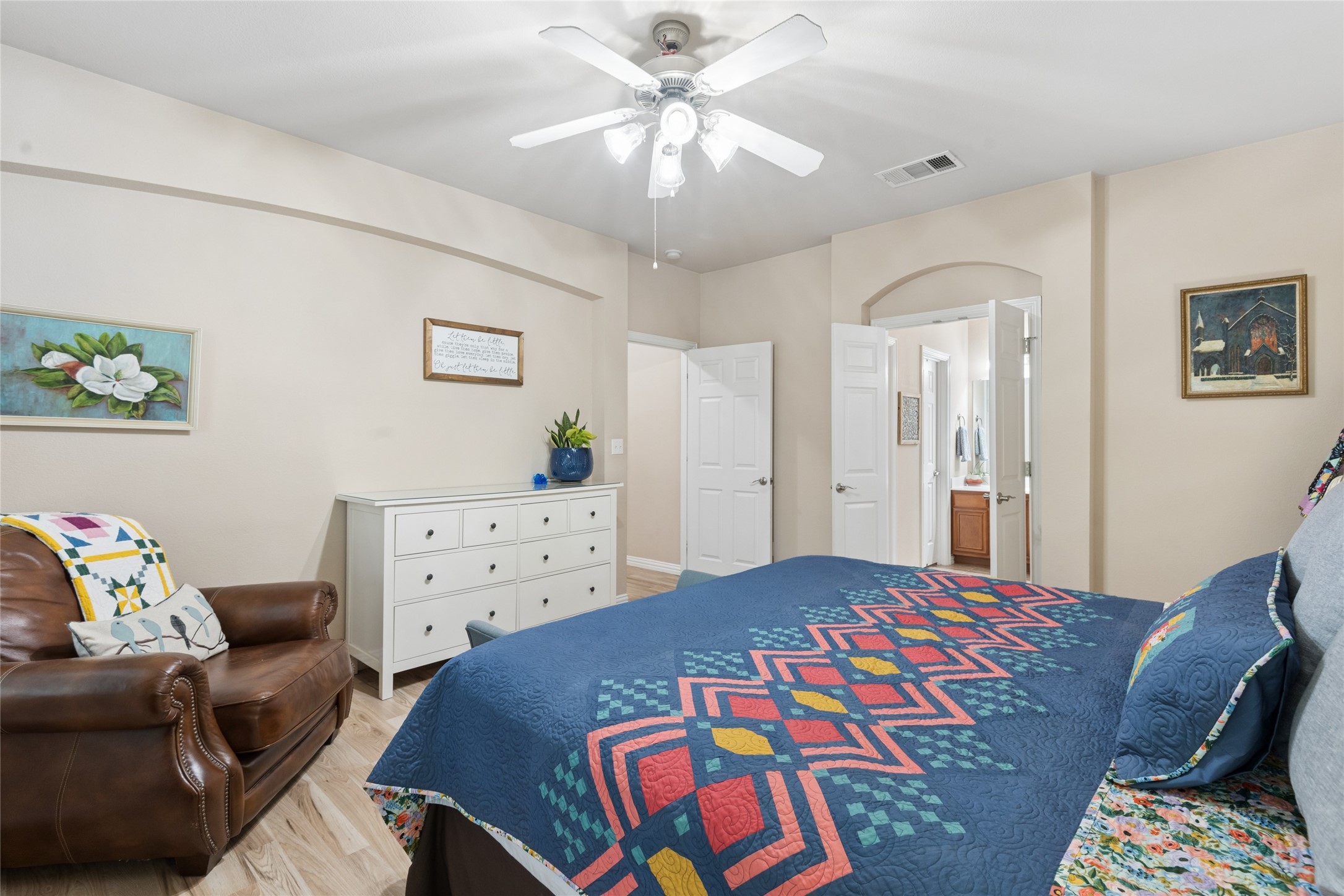 6204 Crescent Street North Richland Hills TX 76180