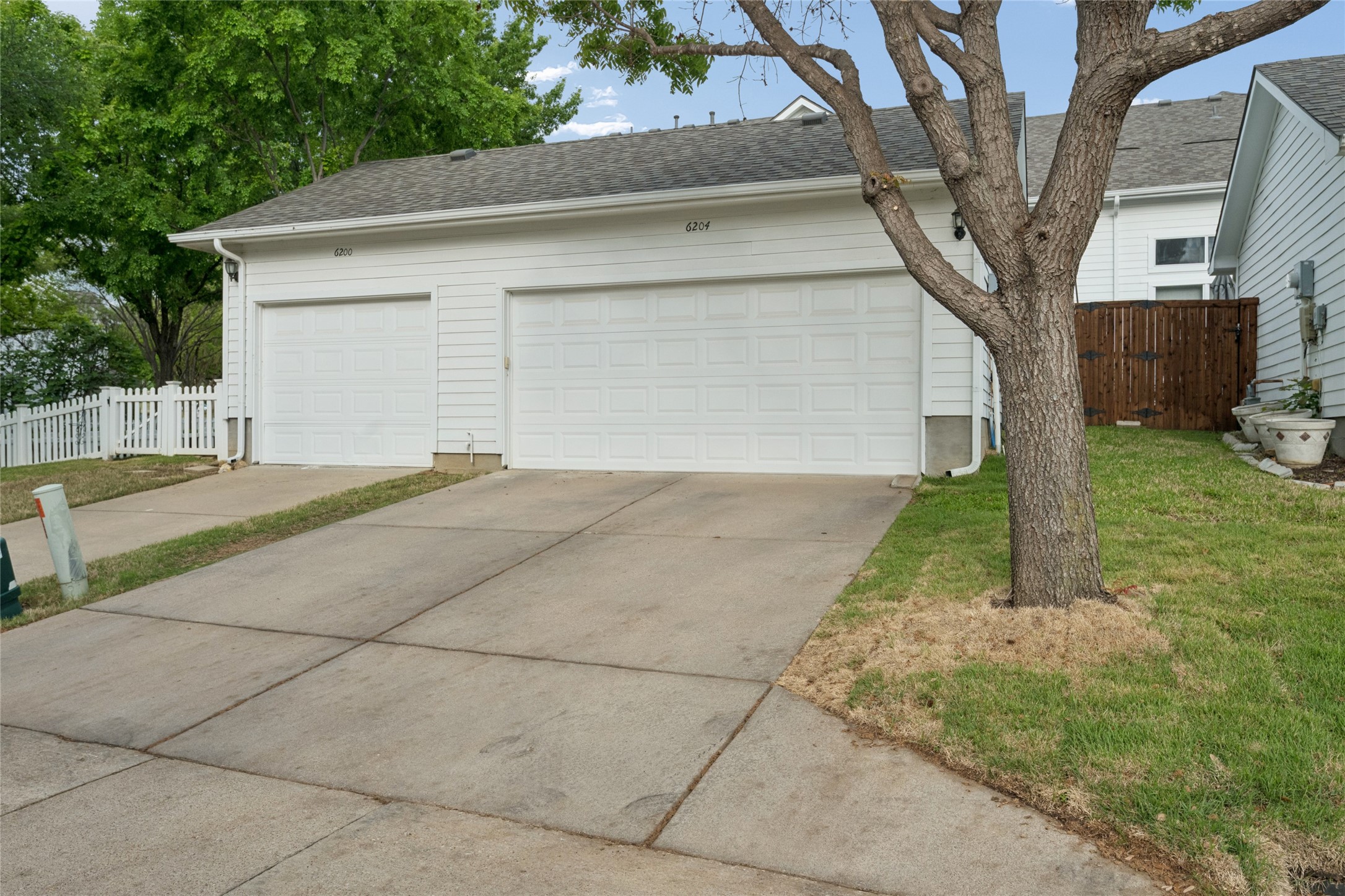 6204 Crescent Street North Richland Hills TX 76180