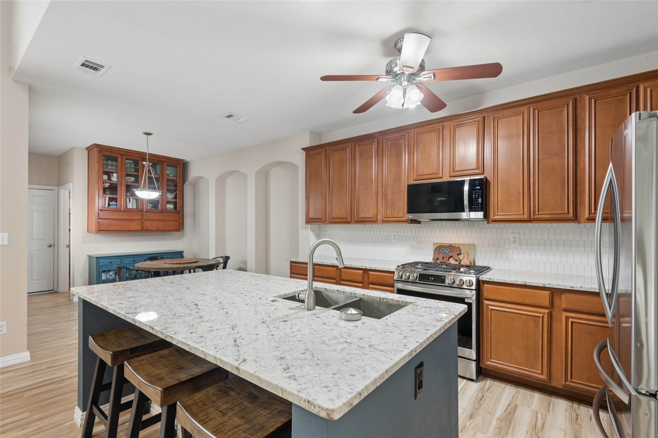 6204 Crescent Street North Richland Hills TX 76180
