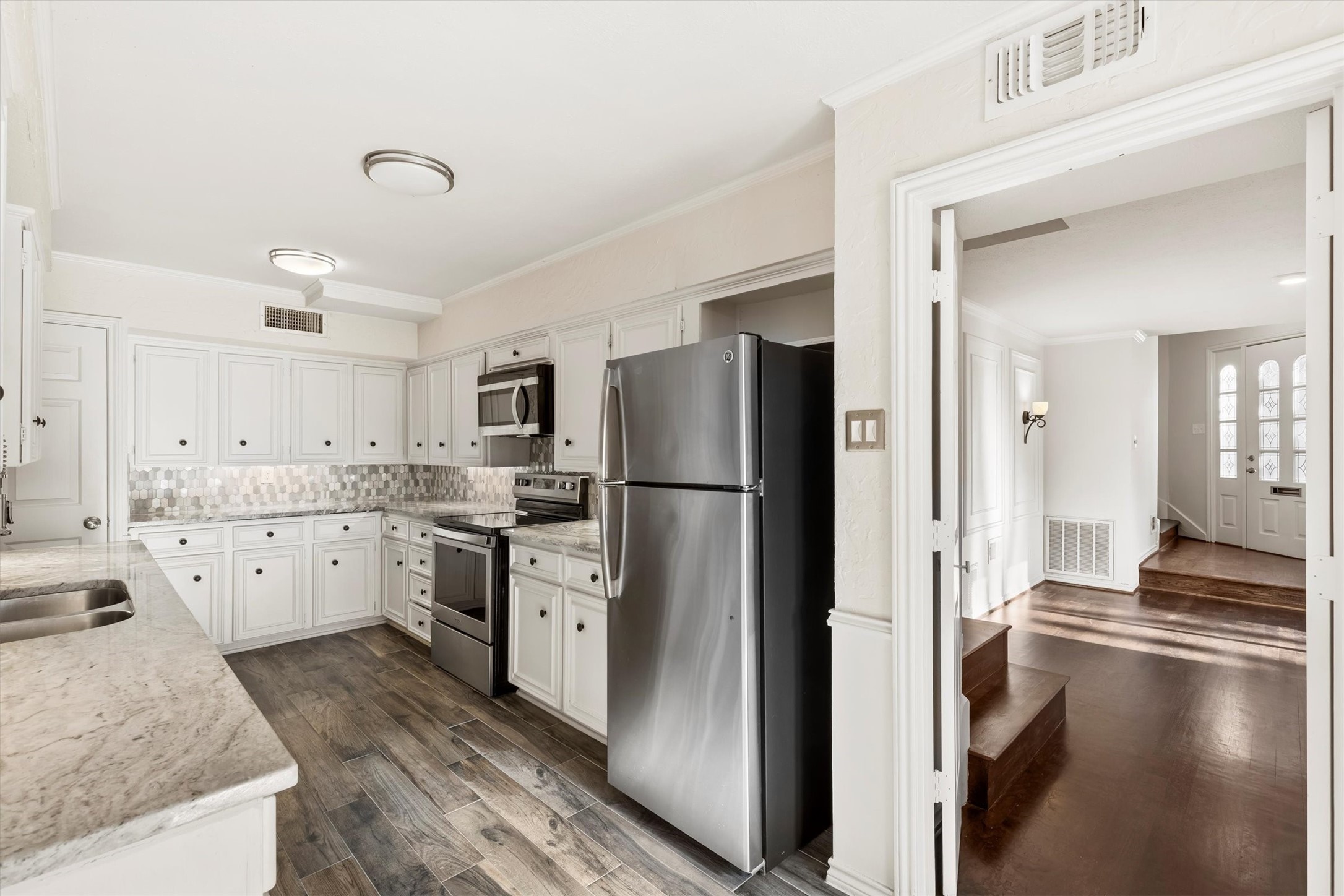 3801 S Versailles Avenue Dallas TX 75209