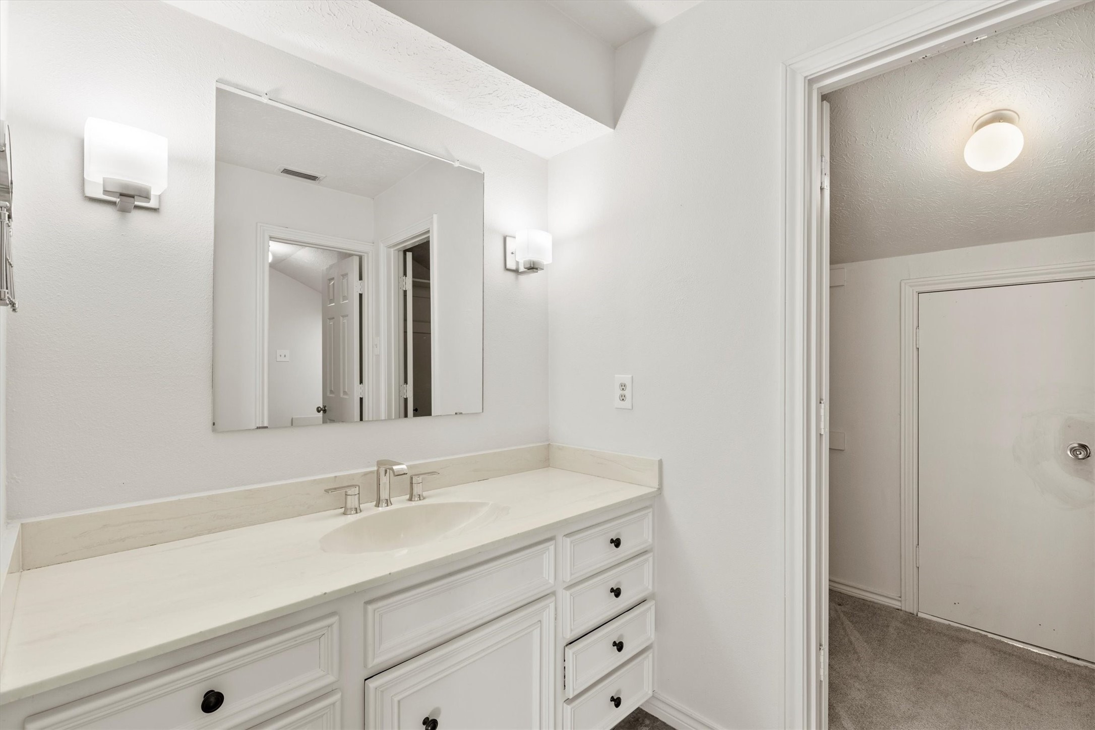 3801 S Versailles Avenue Dallas TX 75209