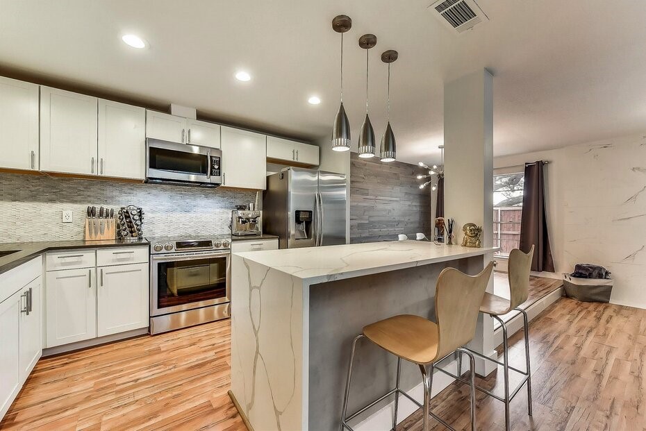 12530 Burninglog Lane Dallas TX 75243