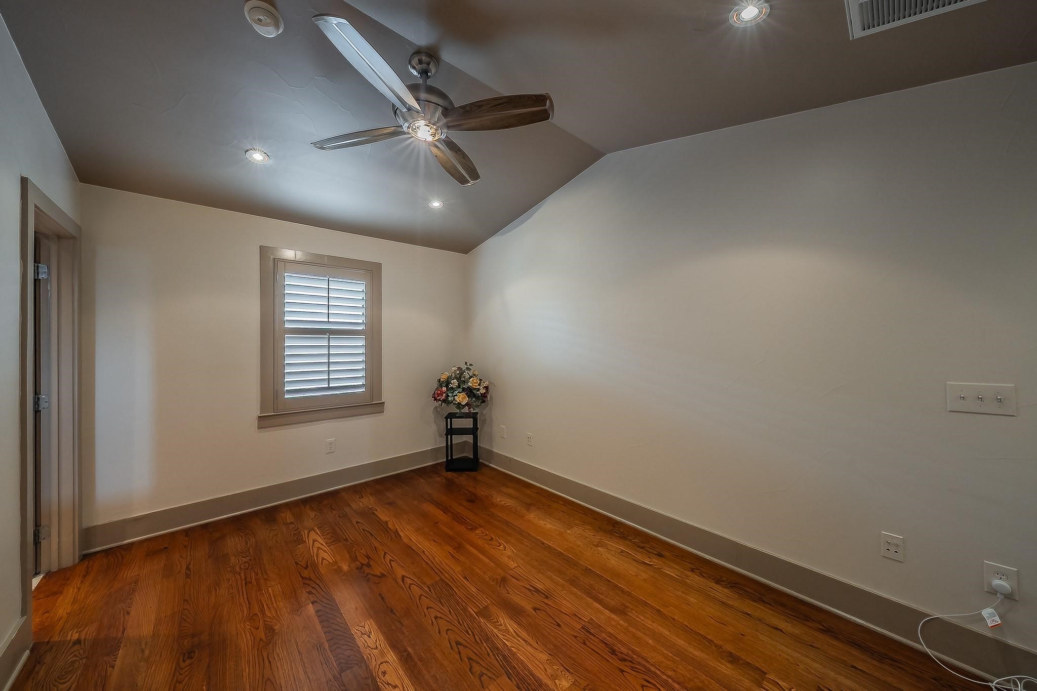6350 Oriole Drive Dallas TX 75209