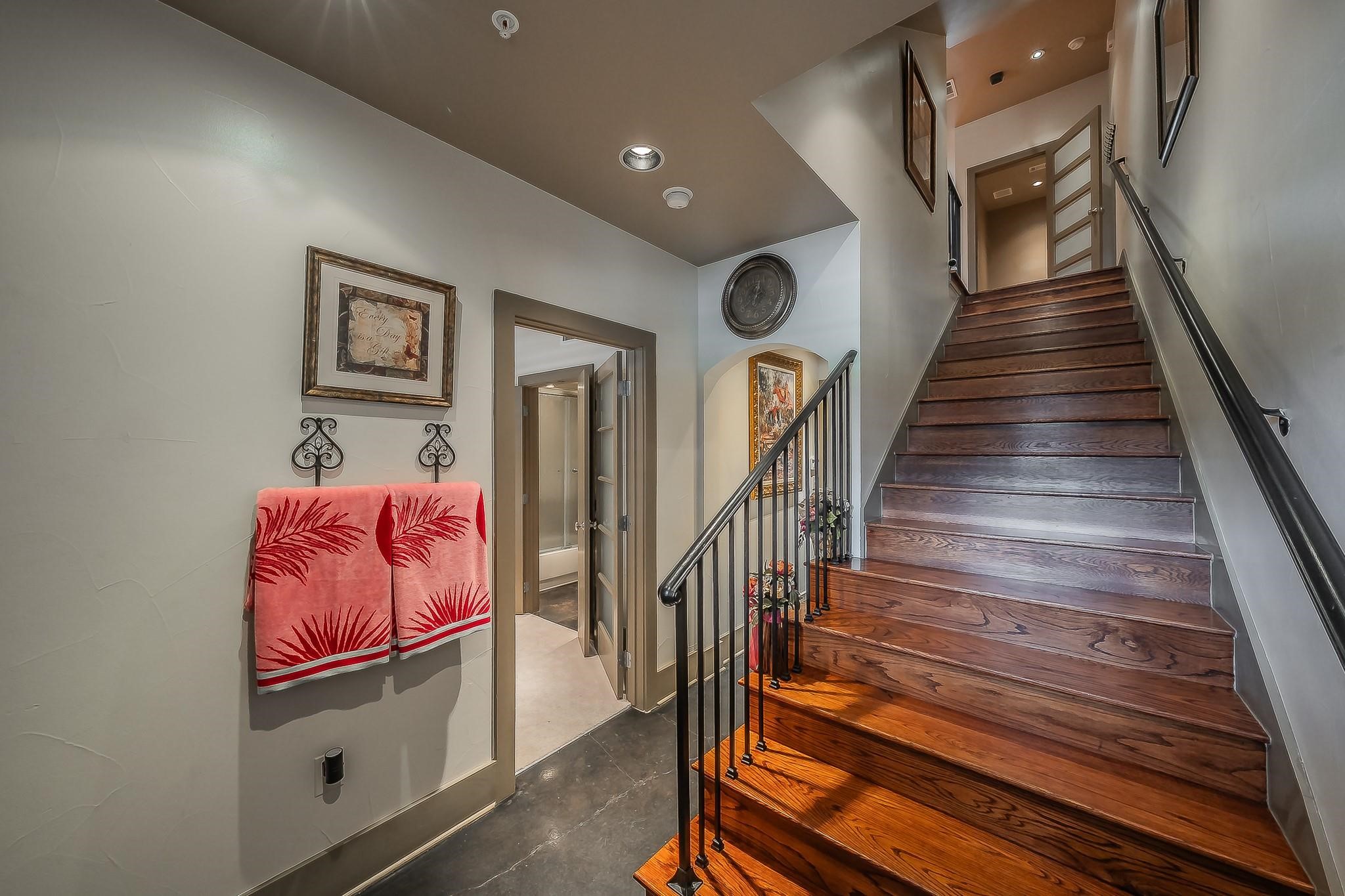 6350 Oriole Drive Dallas TX 75209
