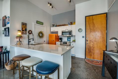 2502 Live Oak Street Dallas TX 75204