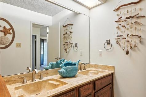 2101 Friendly Drive Arlington TX 76011