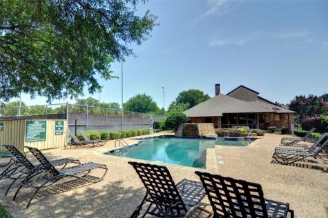 2101 Friendly Drive Arlington TX 76011