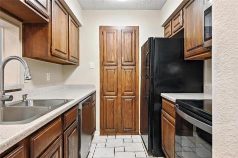 2101 Friendly Drive Arlington TX 76011