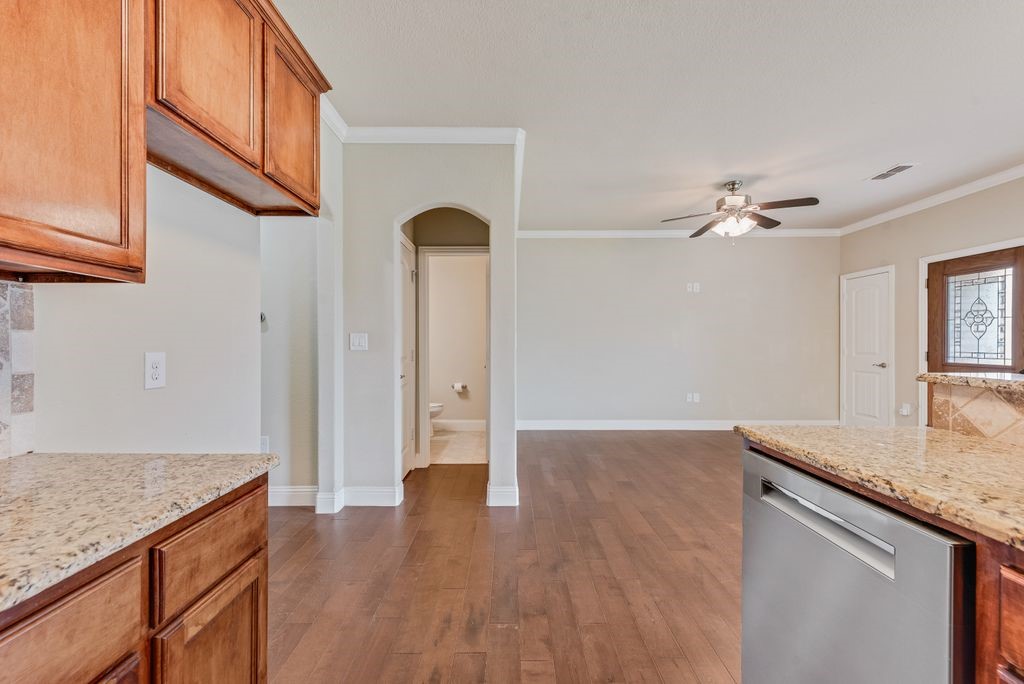 207 S Kealy Avenue Lewisville TX 75057