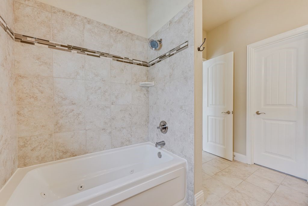 207 S Kealy Avenue Lewisville TX 75057