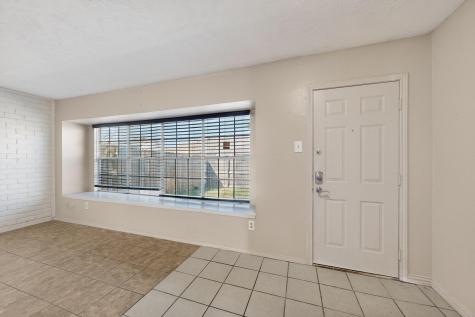 8 W Townhouse Lane Grand Prairie TX 75052