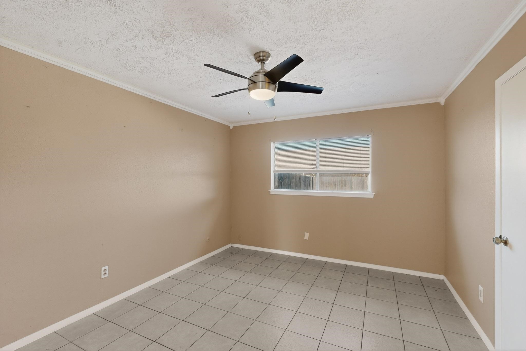 8 W Townhouse Lane Grand Prairie TX 75052