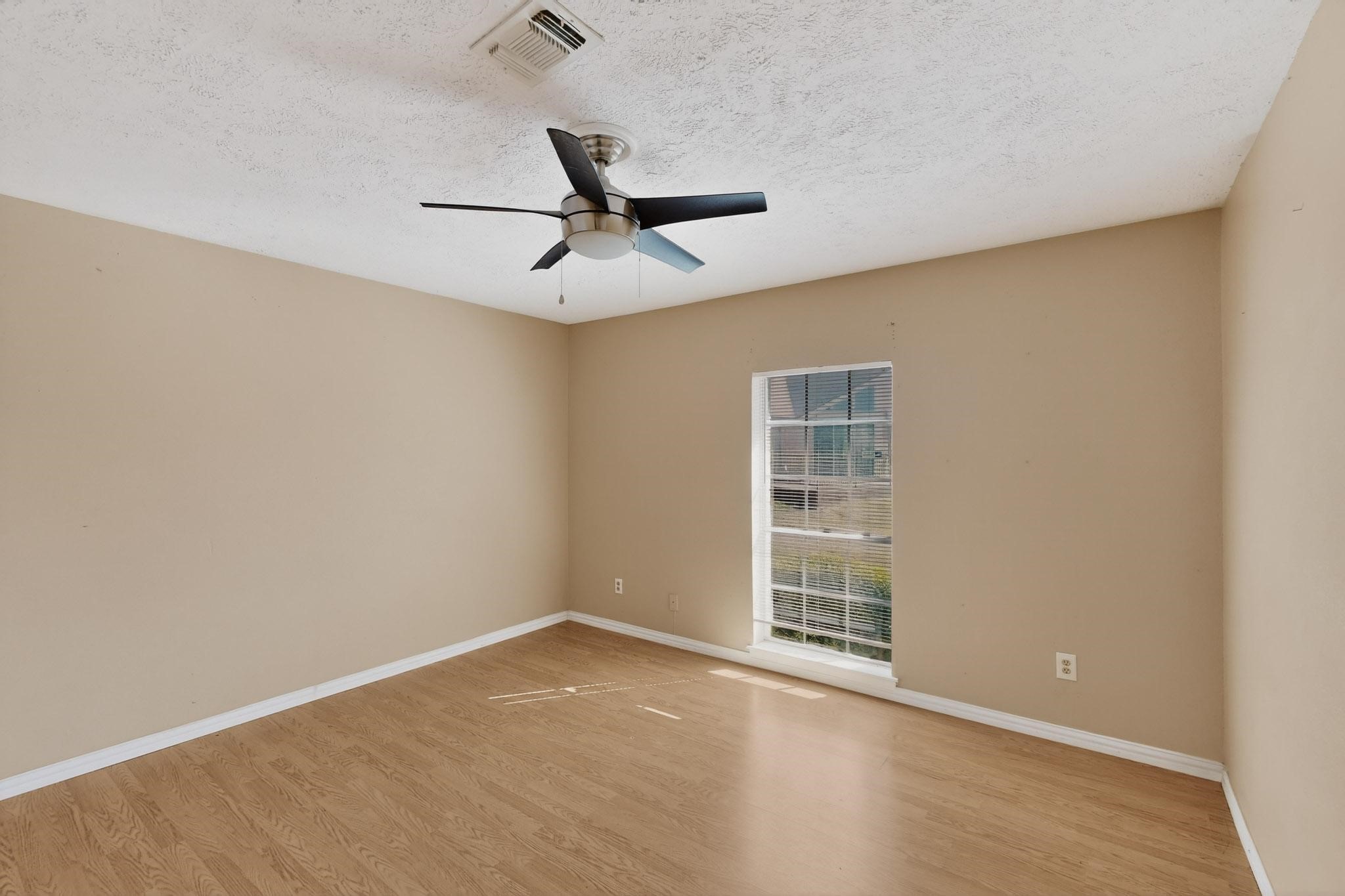 8 W Townhouse Lane Grand Prairie TX 75052
