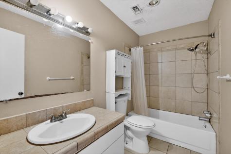 8 W Townhouse Lane Grand Prairie TX 75052