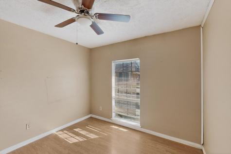 8 W Townhouse Lane Grand Prairie TX 75052