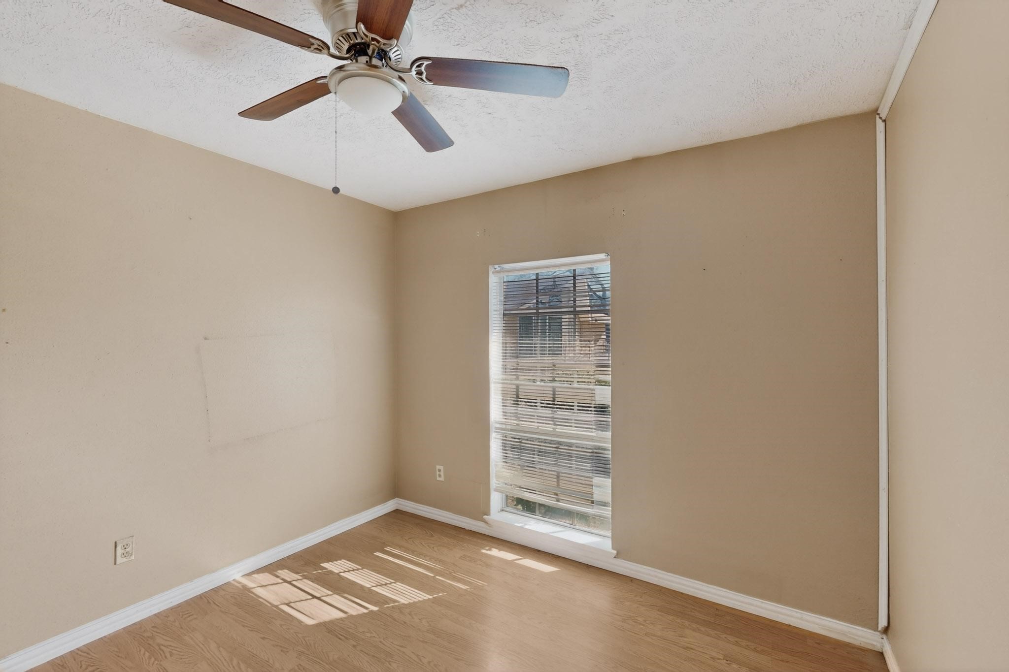 8 W Townhouse Lane Grand Prairie TX 75052