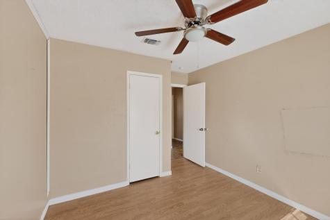 8 W Townhouse Lane Grand Prairie TX 75052