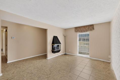 8 W Townhouse Lane Grand Prairie TX 75052