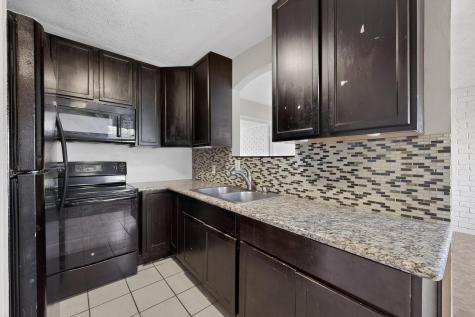 8 W Townhouse Lane Grand Prairie TX 75052