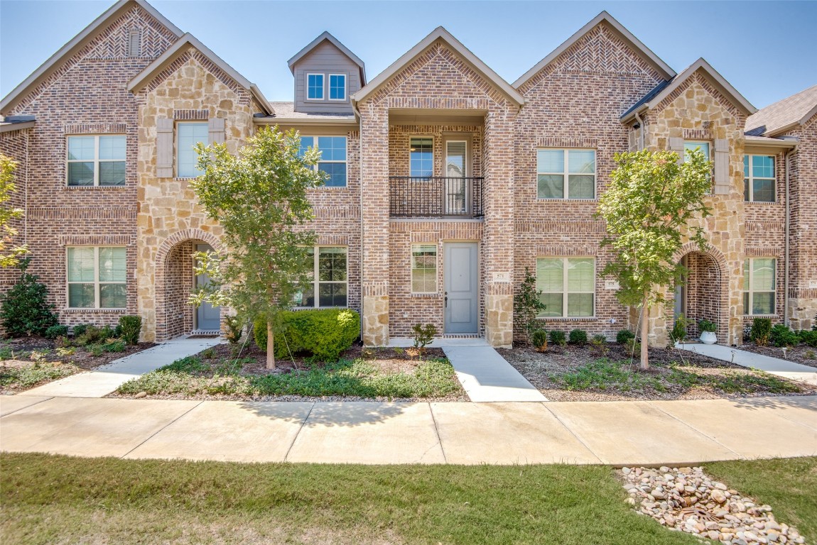 571 Cobblestone Lane Irving TX 75039