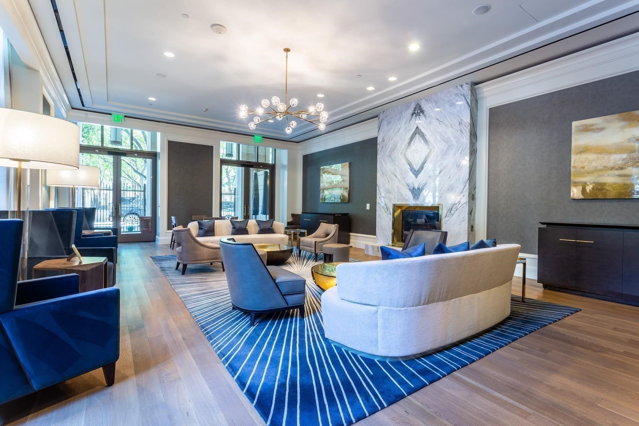 2525 N Pearl Street Dallas TX 75201
