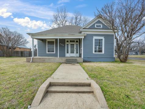 409 NW Main Street Ennis TX 75119