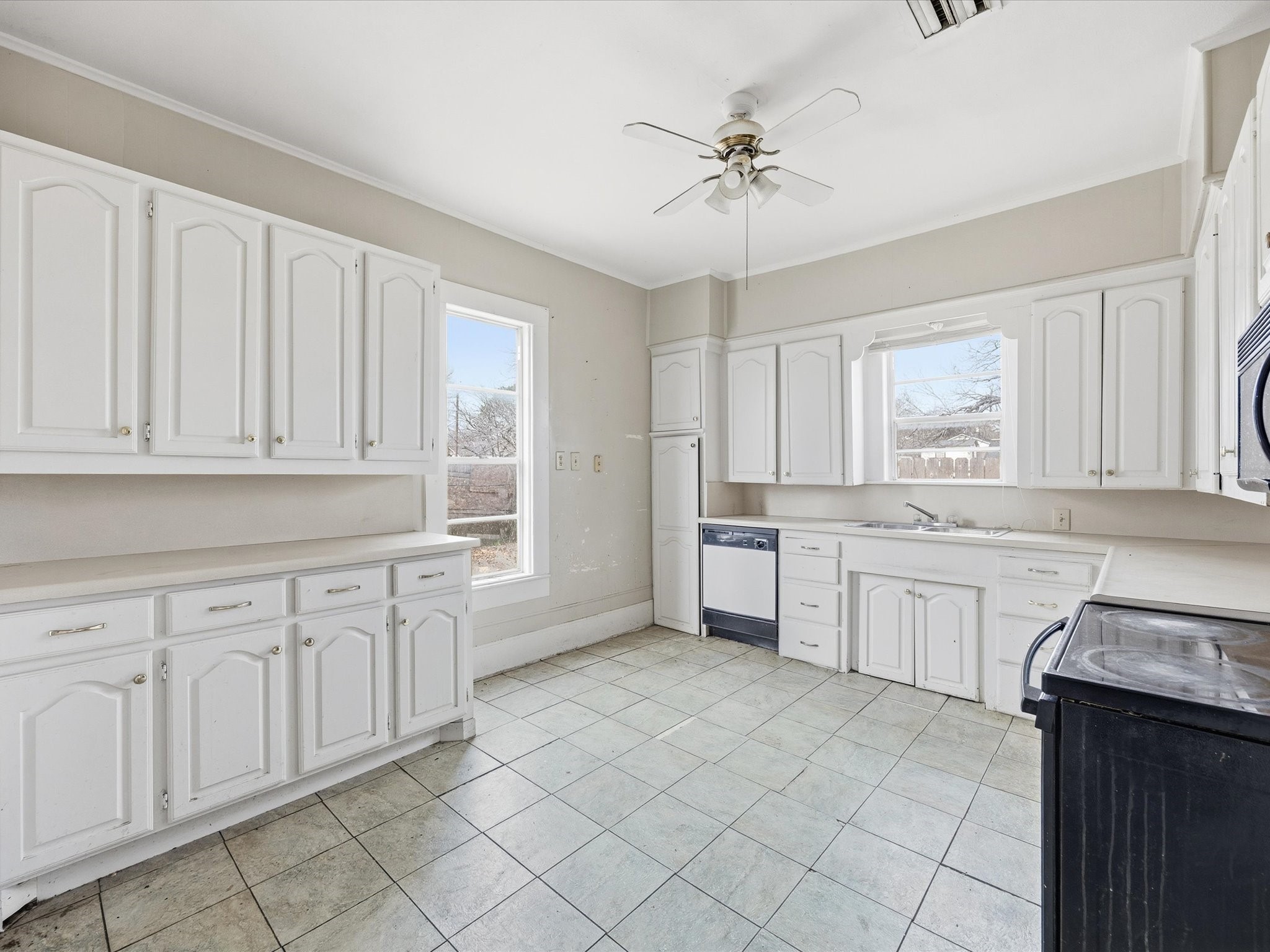 409 NW Main Street Ennis TX 75119