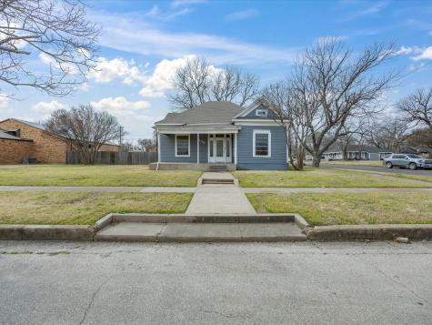 409 NW Main Street Ennis TX 75119
