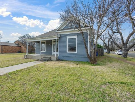 409 NW Main Street Ennis TX 75119