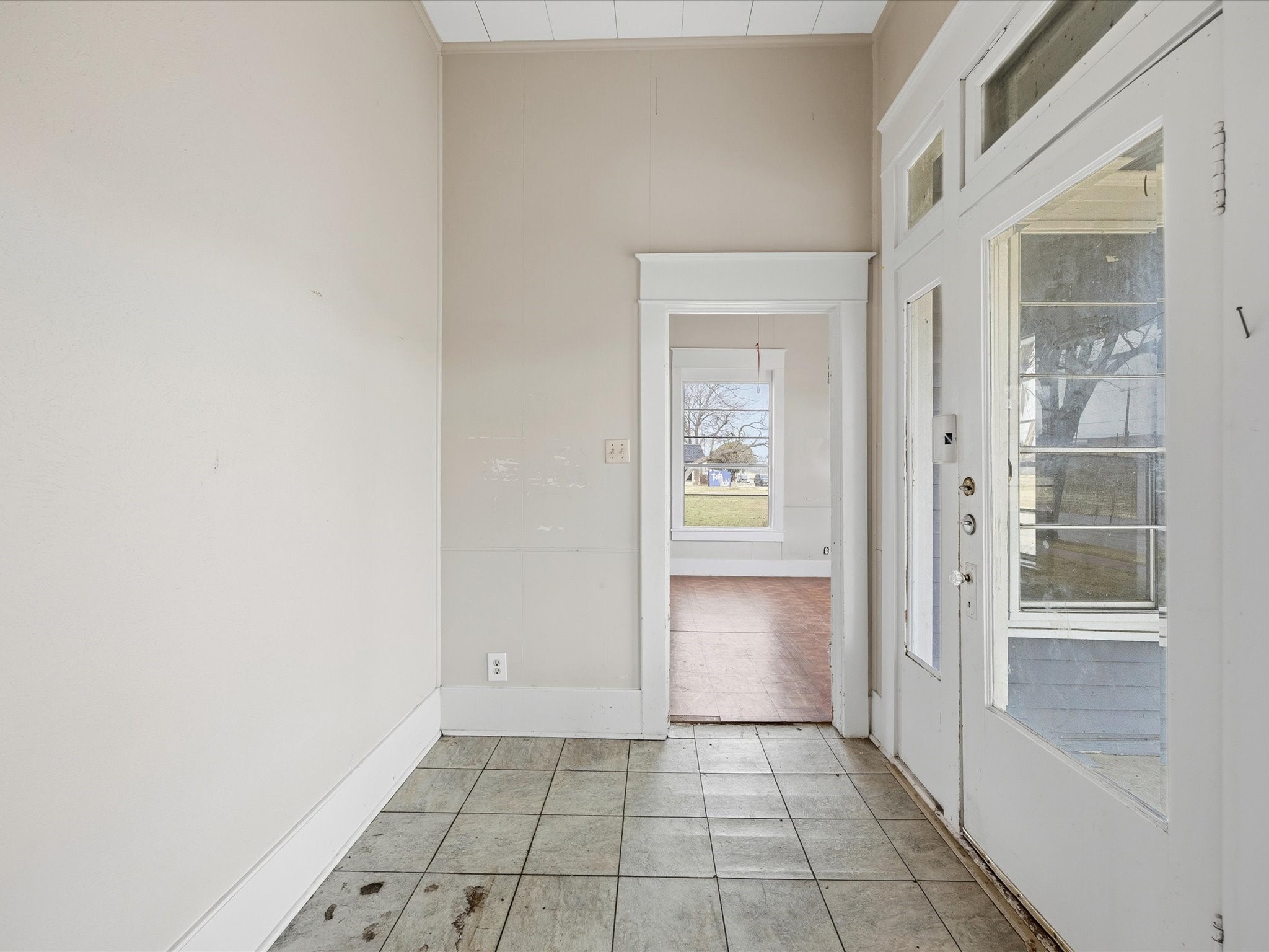 409 NW Main Street Ennis TX 75119