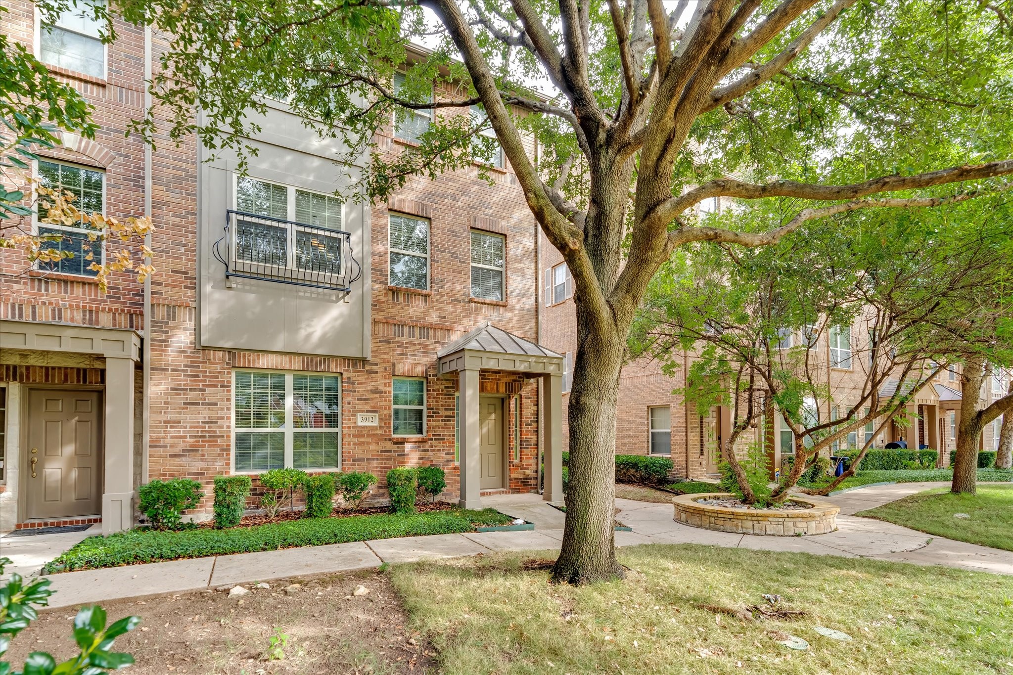 3912 Amberwood Drive Addison TX 75001