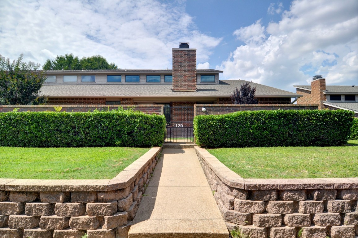 1129 Forest Creek Street Benbrook TX 76126