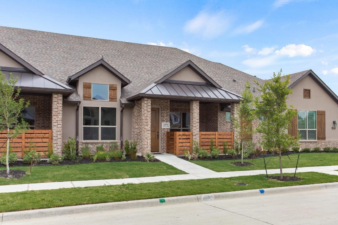 1621 Dewberry Lane Garland TX 75042